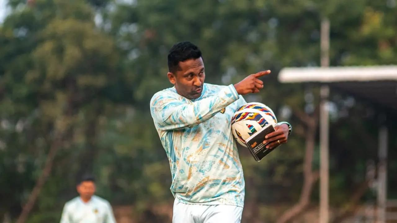 Clifford Miranda has shown that Indians can coach as well looking forward to seeing him go head to head with Antonio Habas