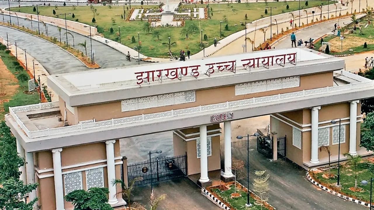Jharkhand High Court acquitted a murder convict due to a unique reason