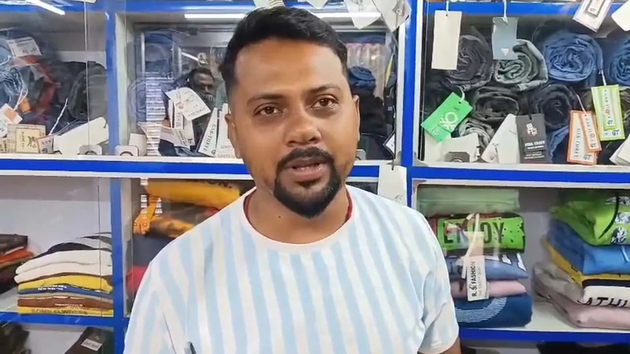 In Belda West Midnapore an individual disguised as a sadhu allegedly stole thousands of rupees from a shopkeeper after entering the shop to ask for water