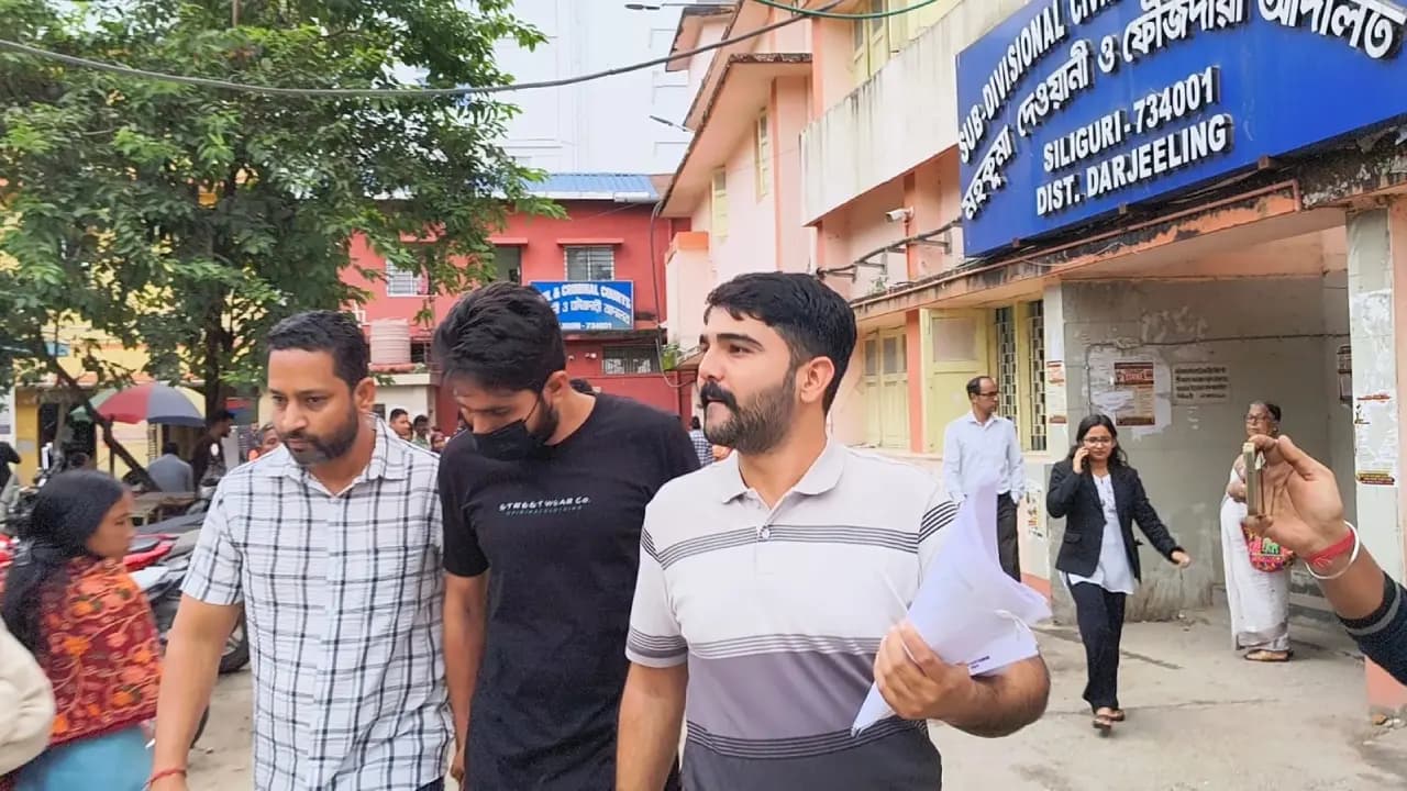 Indian Army Jawan arrested from Hasimara for leaking sensitive information to Pakistan s ISI