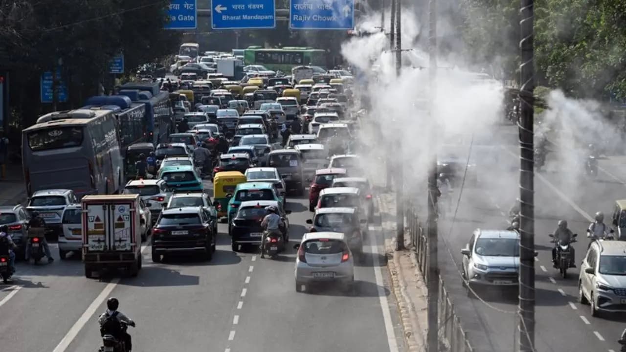 Delhi Pollution restrictions from November 1: BS-VI Vehicle Rules, construction ban and higher parking charges