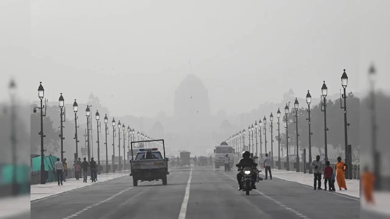 Delhi Weather: Delhi Records Coldest October Day In 75 Years After Heavy Rain