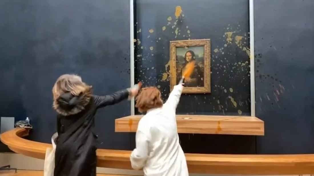 Protest by throwing soup at the painting of Vinci's memorable creation Mona Lisa