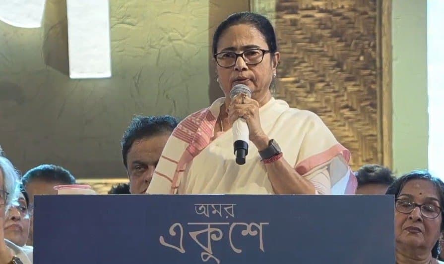 mamata banerjee on adhar