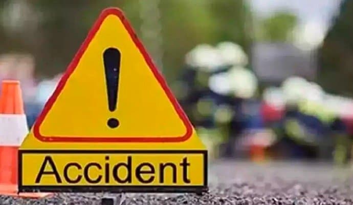 accident at birbhum, four dead