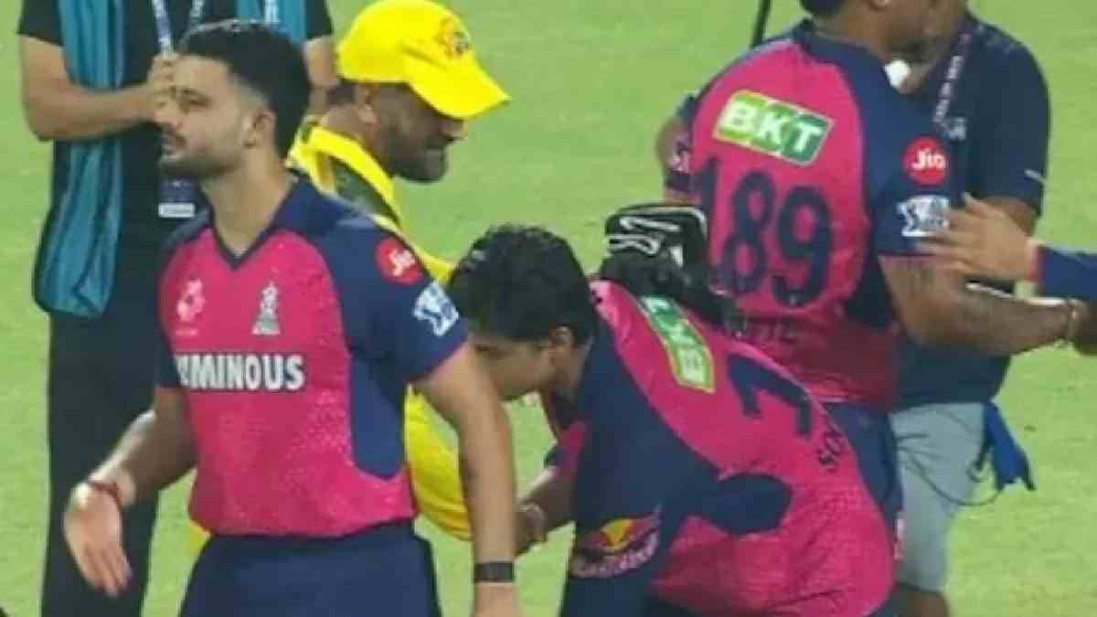 Vaibhav Suryavanshis Ultimate Gesture Of Respect For MS Dhoni