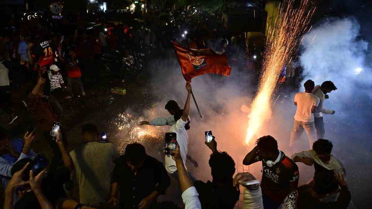 RCB title celebration go wild
