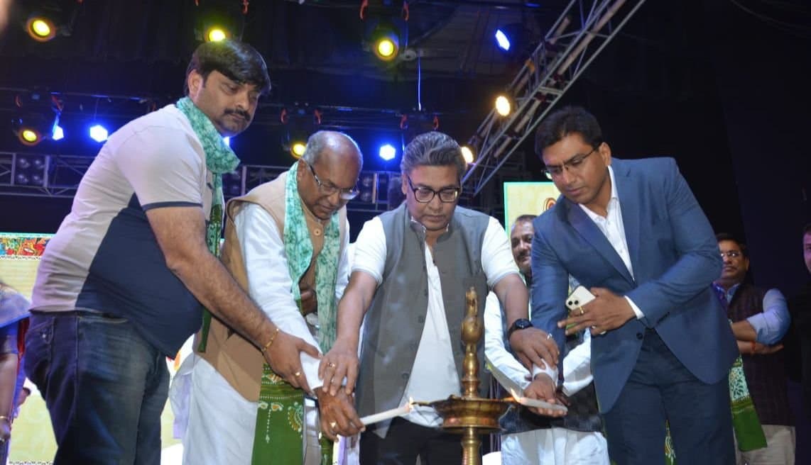 Minister Indranil Sen inaugurated the Chandannagar assembly festival