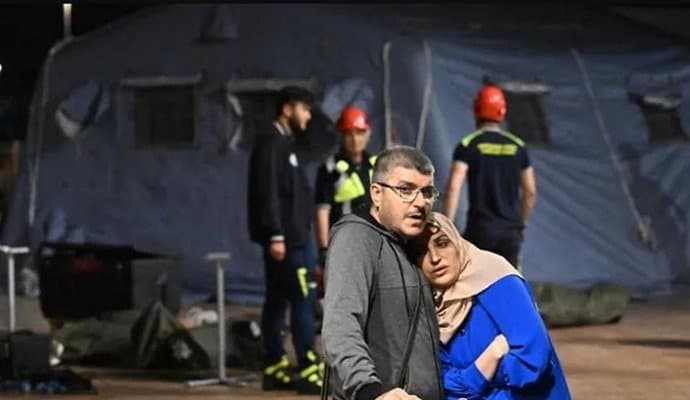 Italy Naples region rocked by more than 160 quakes