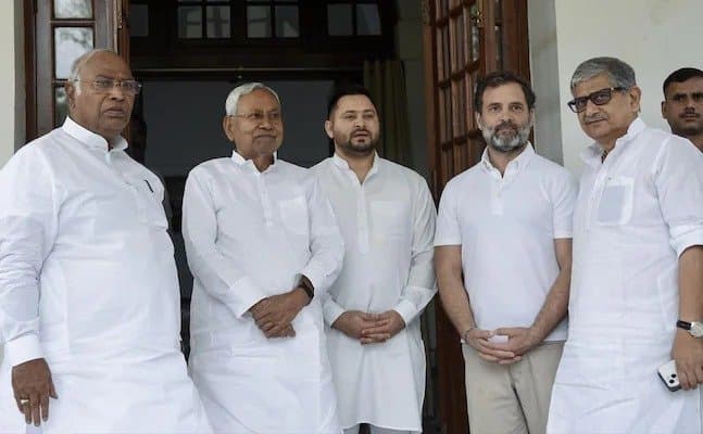 Nitish Kumar May Exit Alliance In Bihar, Likely To Go With BJP Again: Sources