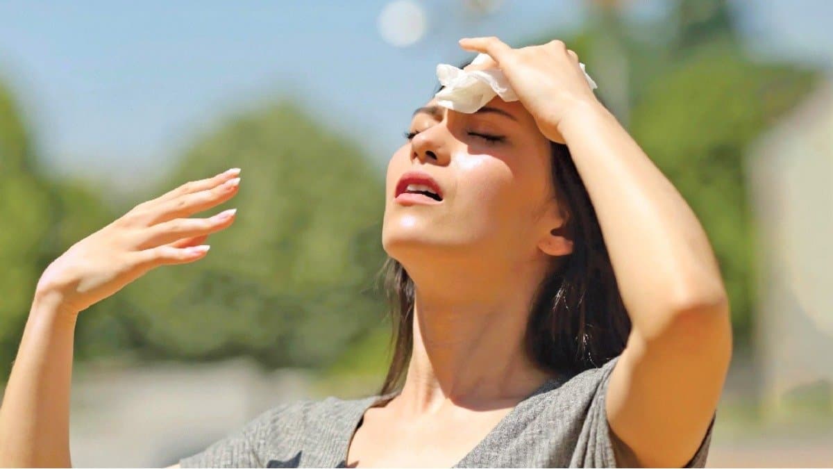 These precautions should take to avoid heat stroke in Summer