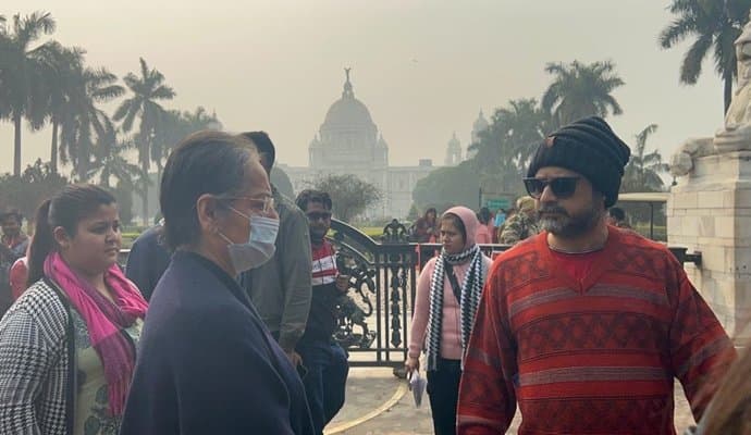 Rakhi Gulzar ate fuchka infront of victoria memorial during shooting