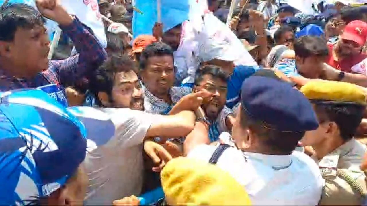 Chaos in rally of left student union in karunamoyee