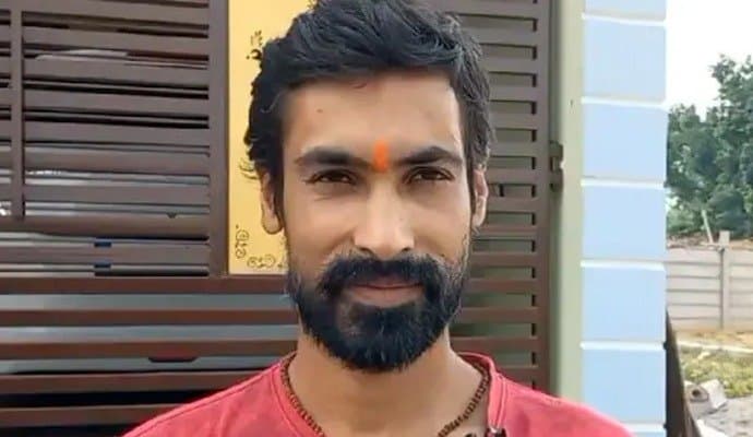 Chhattisgarh man chops off his finger