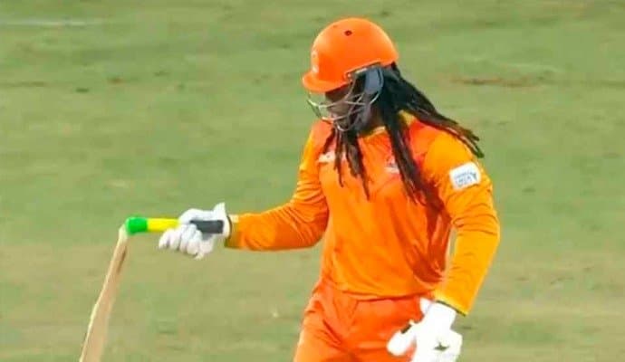 chris gayle broken the bat