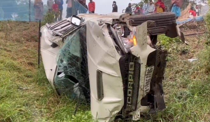 One killed, three injured in road accident in murshidabad
