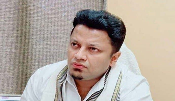 Anupam Hazra in the dharna mancha of tmc in shantiniketan