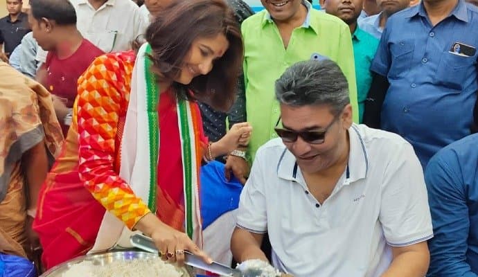 rachana banerjee election campaign at hooghly