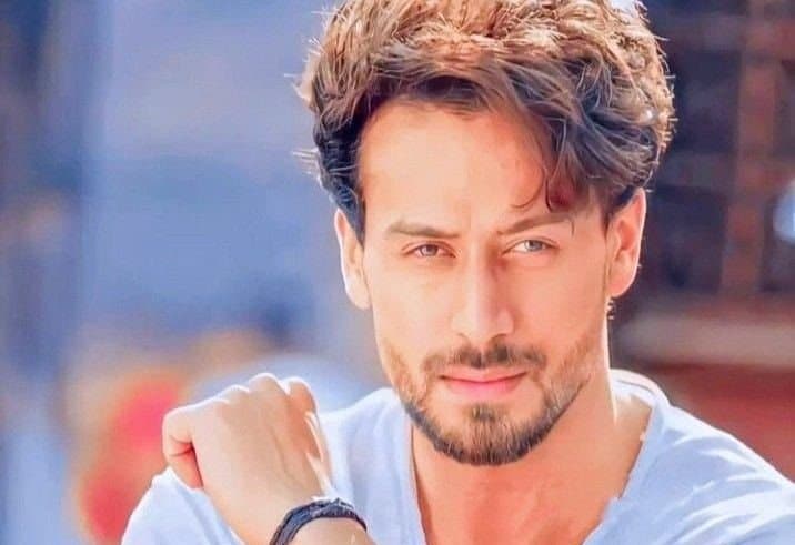 Bollywood actor Tiger Shroff to the rescue of former crew member, extends financial help, Details inside