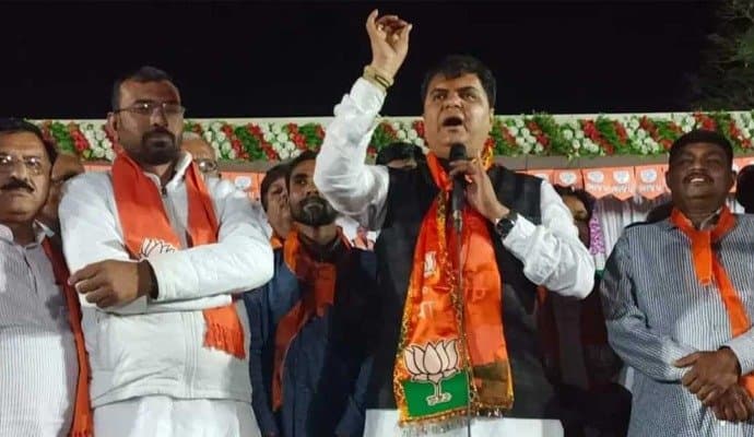 Bjp mla resigns from gujrat assembly
