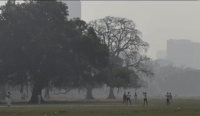 Weather discomfort rises as mercury jumps slightly before Christmas