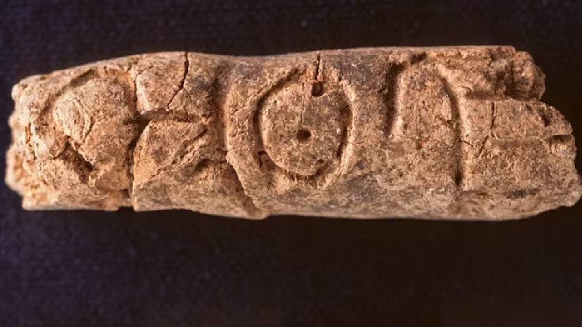 Worlds Oldest Alphabet Writings Discovered In Syria Archaeologists Claim gnr