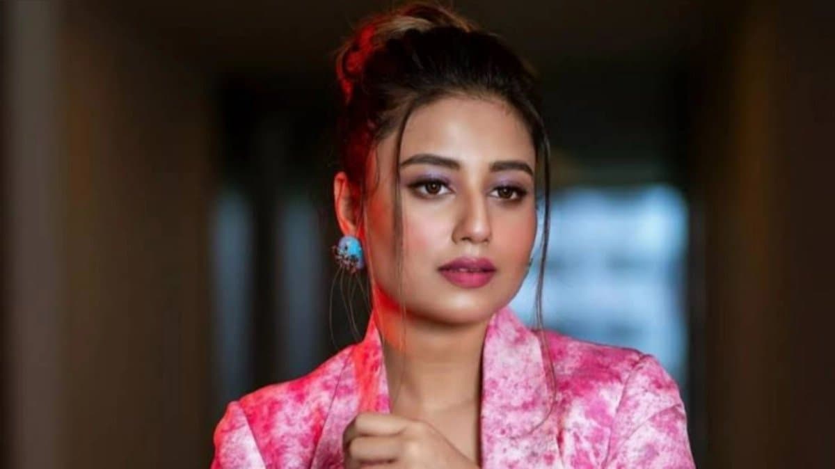 Tollywood actress Swastika Dutta suffering from cornea damage