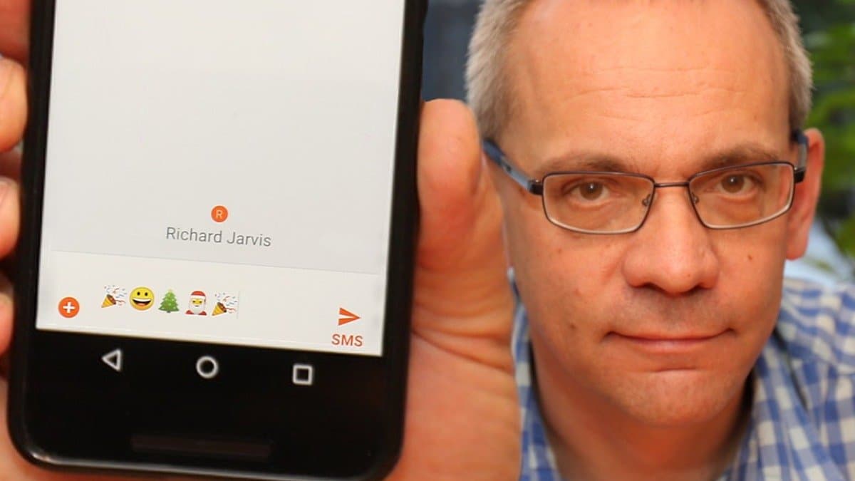 First text message was sent on 3rd December 1992 gnr