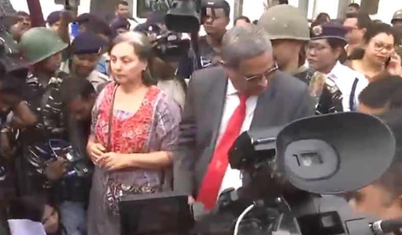 fact-finding-committee-who-were-visiting-sandeshkhali-were-stopped