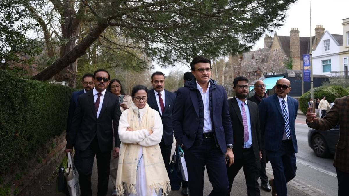 Sourav Ganguly Joins Chief Minister Mamata Banerjee at Oxford