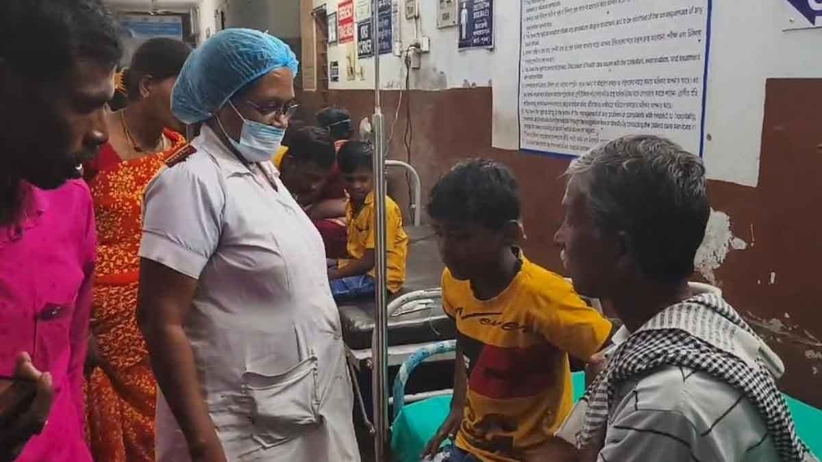 Purba Medinipur 15 injured due to monkey attack in mahishadal gnr