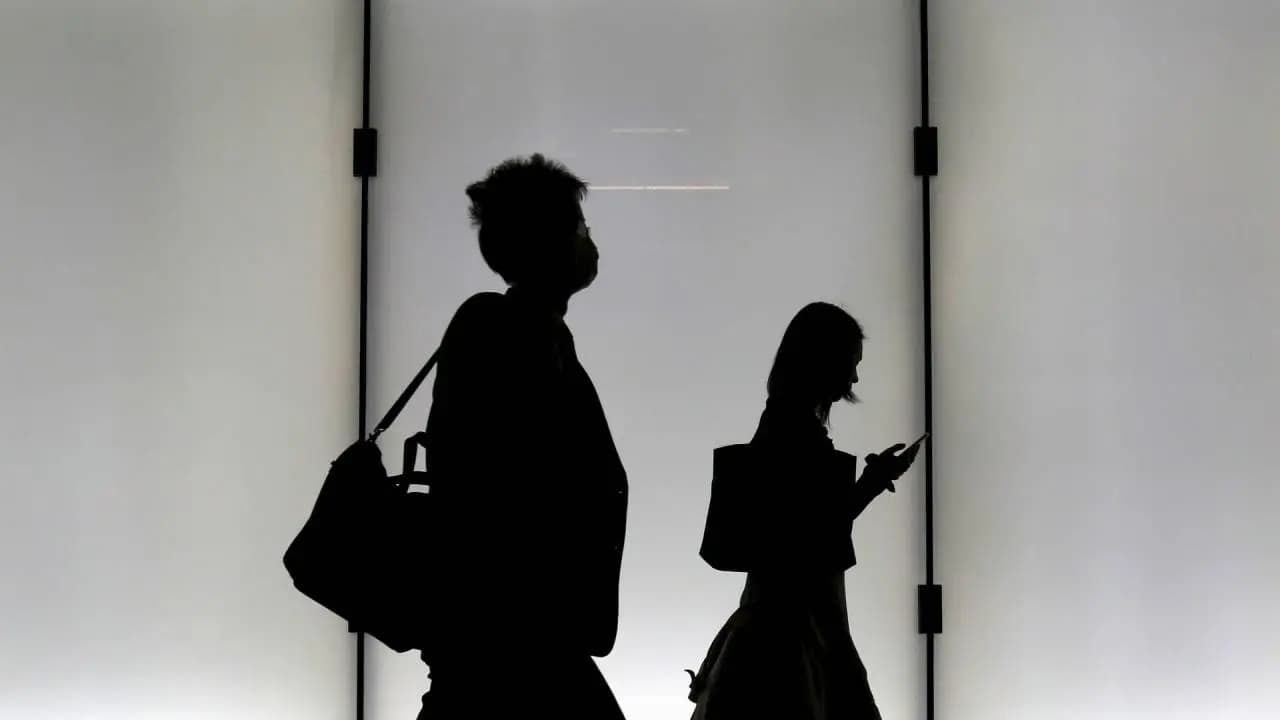 Why Only 20% of Women Reach Senior Leadership? Breaking the Corporate Glass Ceiling