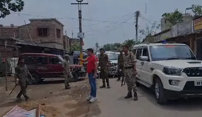 police attacked in raghunathganj, 18 arrest