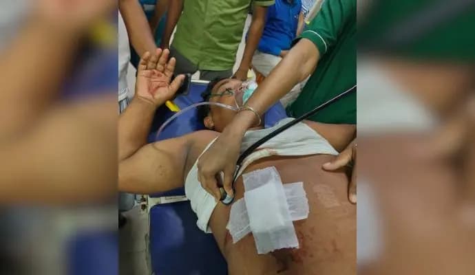 Trinamool workers shot in Samsherganj bombing