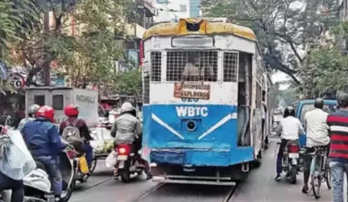 State transport department on trum in kolkata gnr