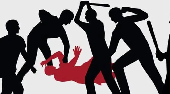 Youth beaten by mob allegedly theft allegation near NRS Hospital