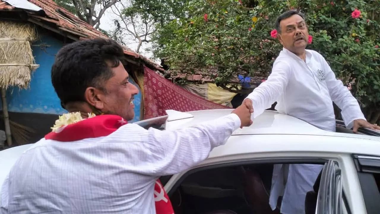 TMC and CPM Candidates Exchange Pleasantries During Election Campaign in Pandua