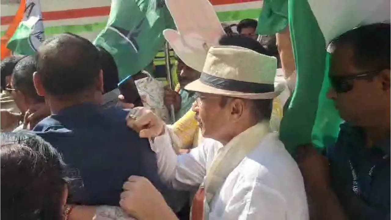 Berhampore congress candidate Adhir Chowdhury faced agitation during election campaign