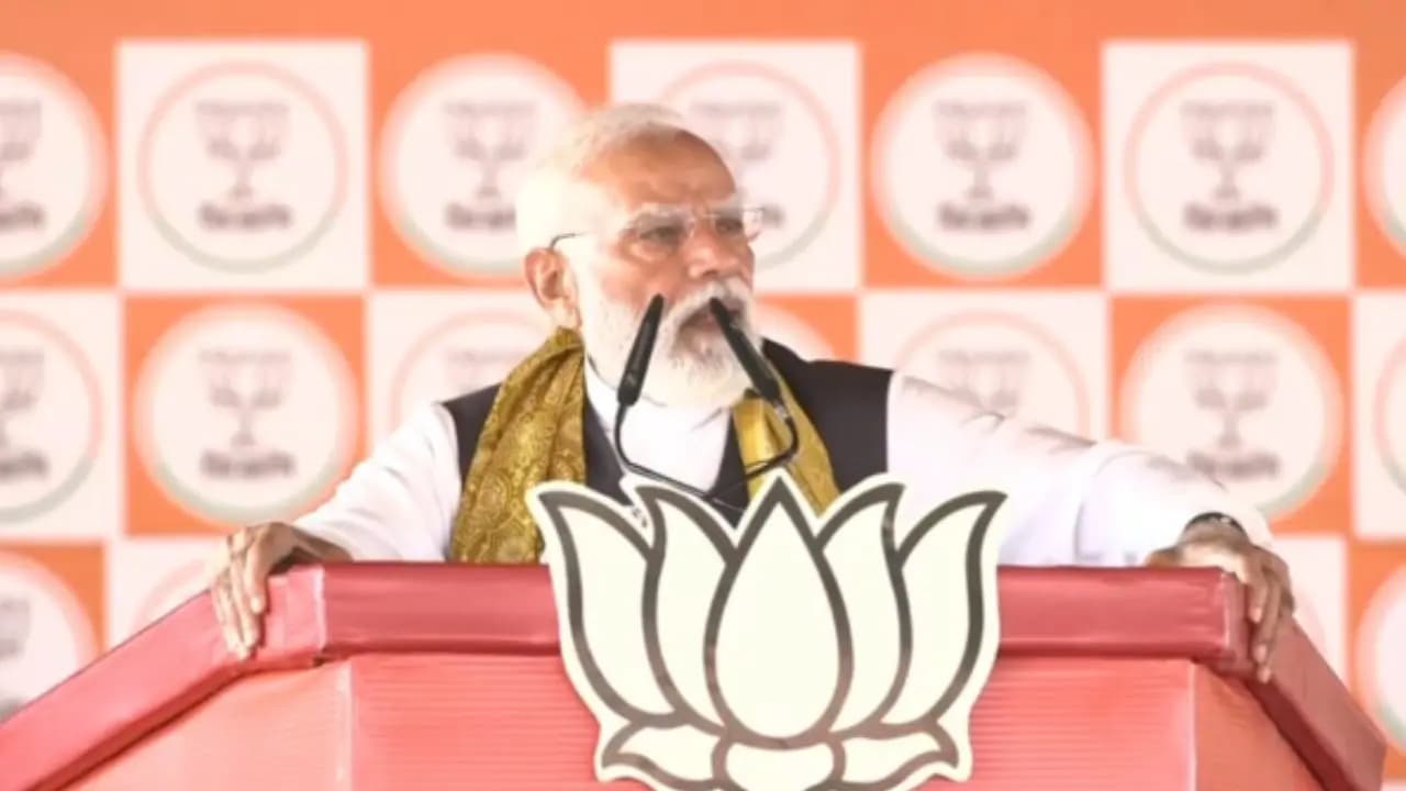 crowd gathering low in modi rally in west bengal