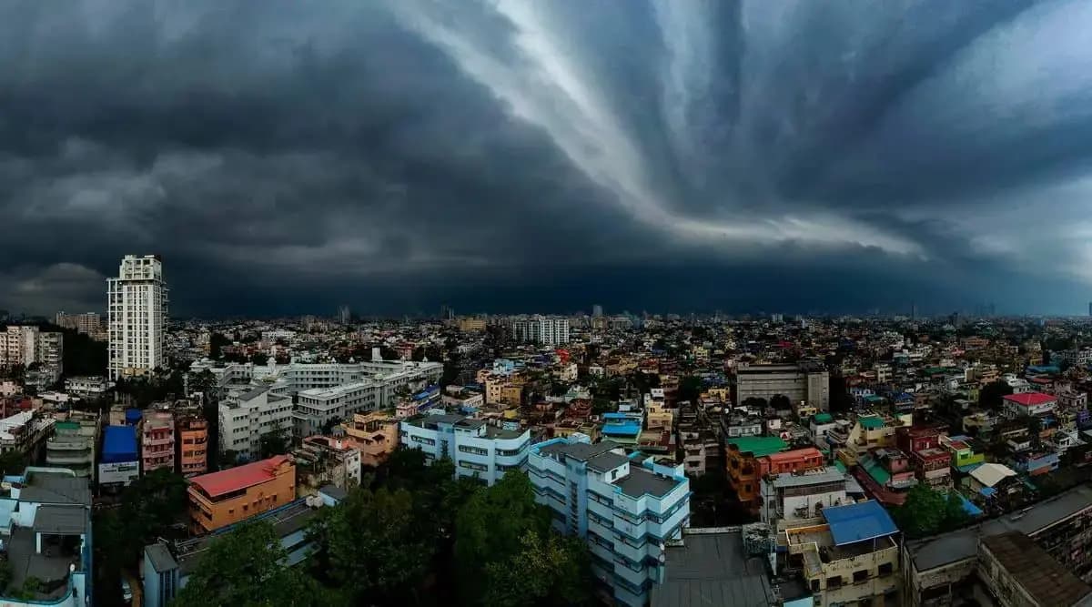Monsoon enters many parts in South bengal light rainfall forecast