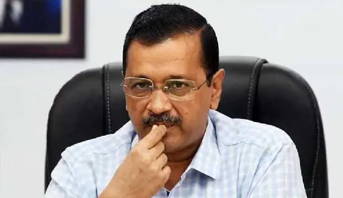 Messages threatening Arvind Kejriwal appear in Delhi metro
