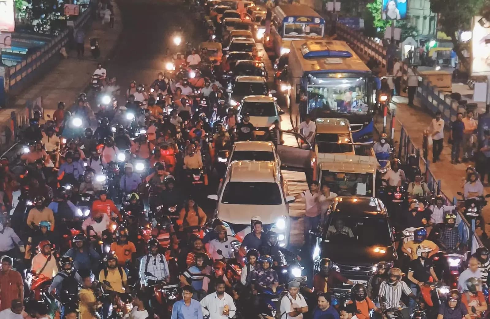 Bjp protest at dhakuria bridge on Friday