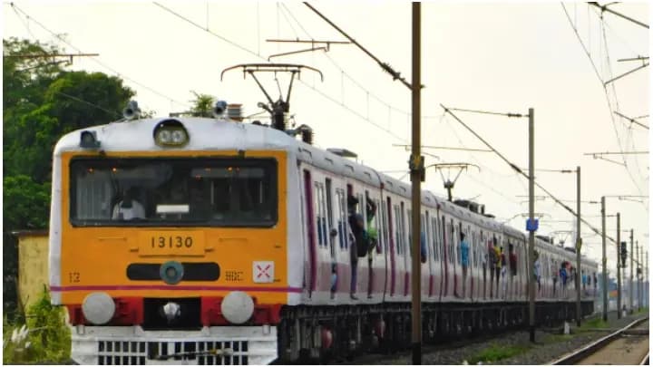 local train services disrupted in howrah bardhaman main line