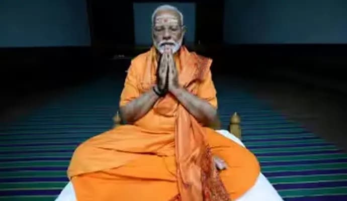 PM Modi Meditating At Vivekananda Memorial In Kanniyakumari