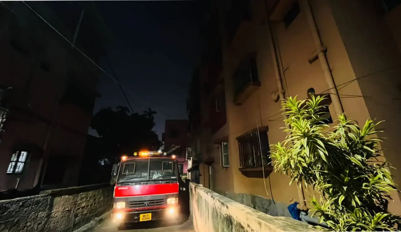 Fire Breaks Out In Multi-Storey House