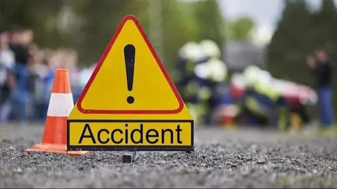 Five workers killed as truck overturns in Odisha