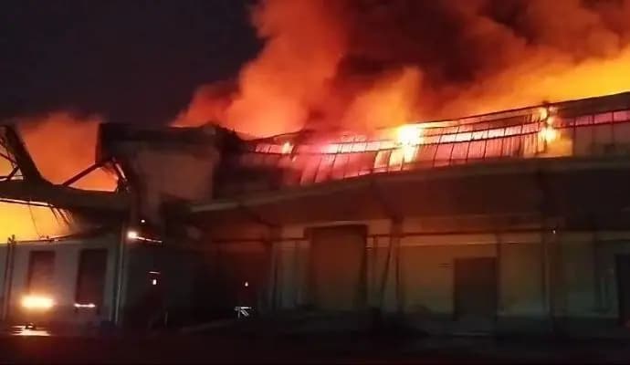 fire at garments ware house