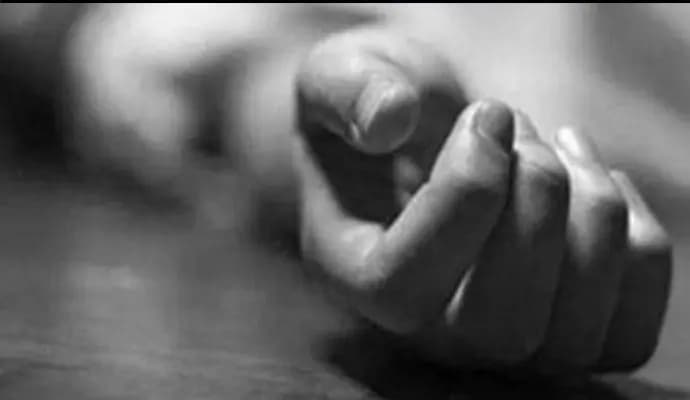 student mysterious death in kolkata