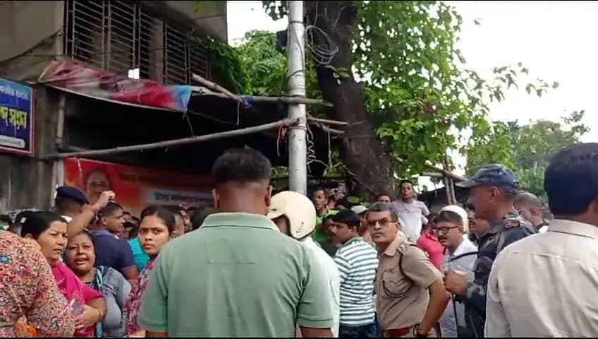 Trinamool bjp clash at beleghata