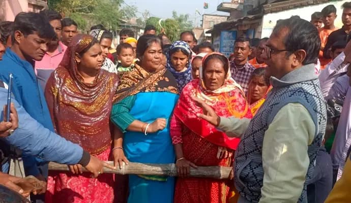 scam in pathashree scheme at murshidabad